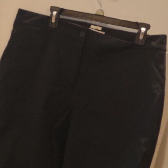 Talbots Curvy Capris (vintage sizing). Size 16. Black - Picture 2 of 8